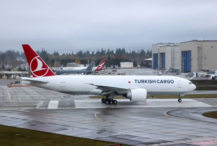 THY, üçüncü B777-F kargo uçağını teslim aldı