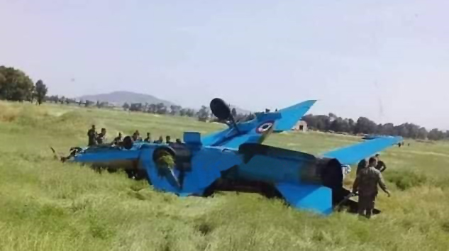 Suriye’de Mig-21 kalkışta kaza yaptı