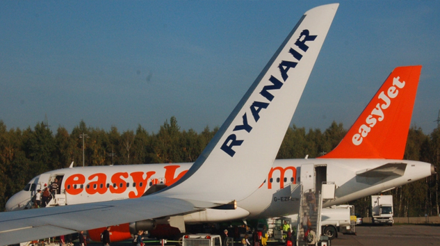 Ryanair ve EasyJet ek karantina kararına karşı çıktı