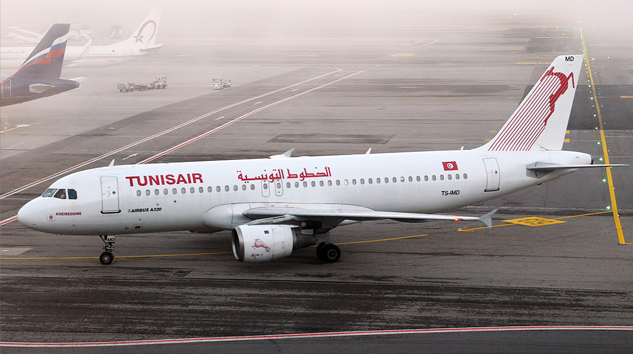 Tunisair, Otopeni Havalimanı’na inişte lastik patlattı