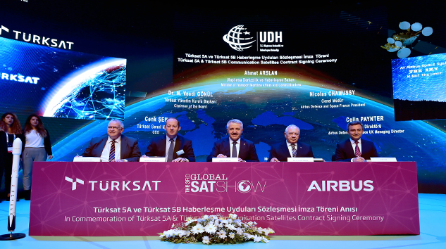 TÜRKSAT 5A, tüm dünyaya canlı yayında tanıtıldı