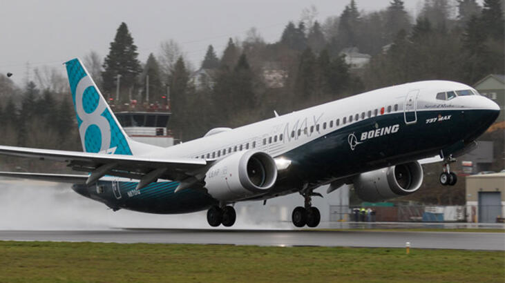 IAG ve Boeing, 50 adetlik B737 MAX siparişi imzaladı