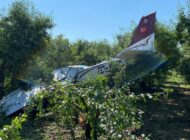 Bursa’da Cessna 172 meyve bahçesine acil indi