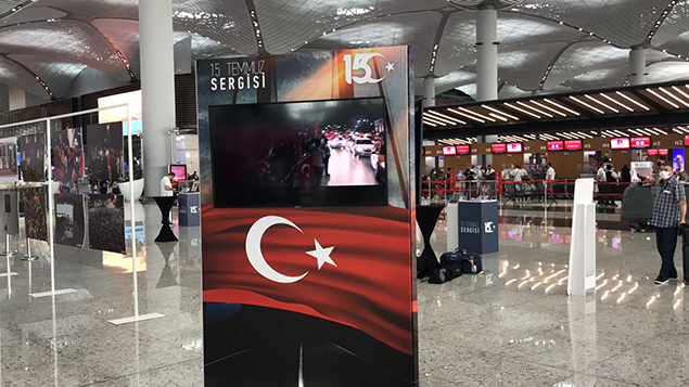 İstanbul Havalimanı’nda 15 Temmuz Fotoğraf Sergisi açıldı