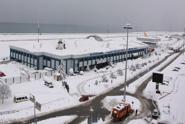 Trabzon Havalimanı kara teslim oldu