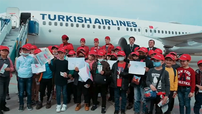 THY Giresun ve Ordu’daki çocukları uçakla tanıştırdı