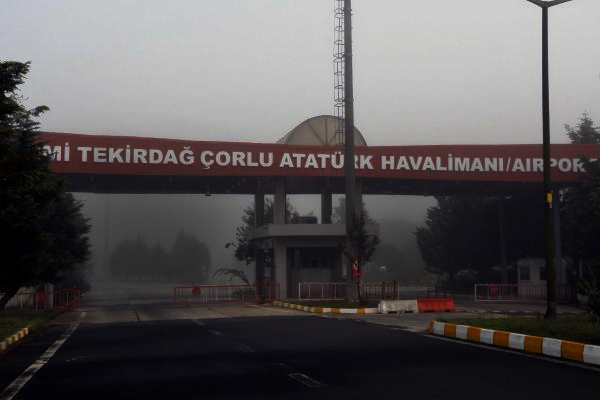 Çorlu Havalimanı rüzgar nedeniyle kapandı