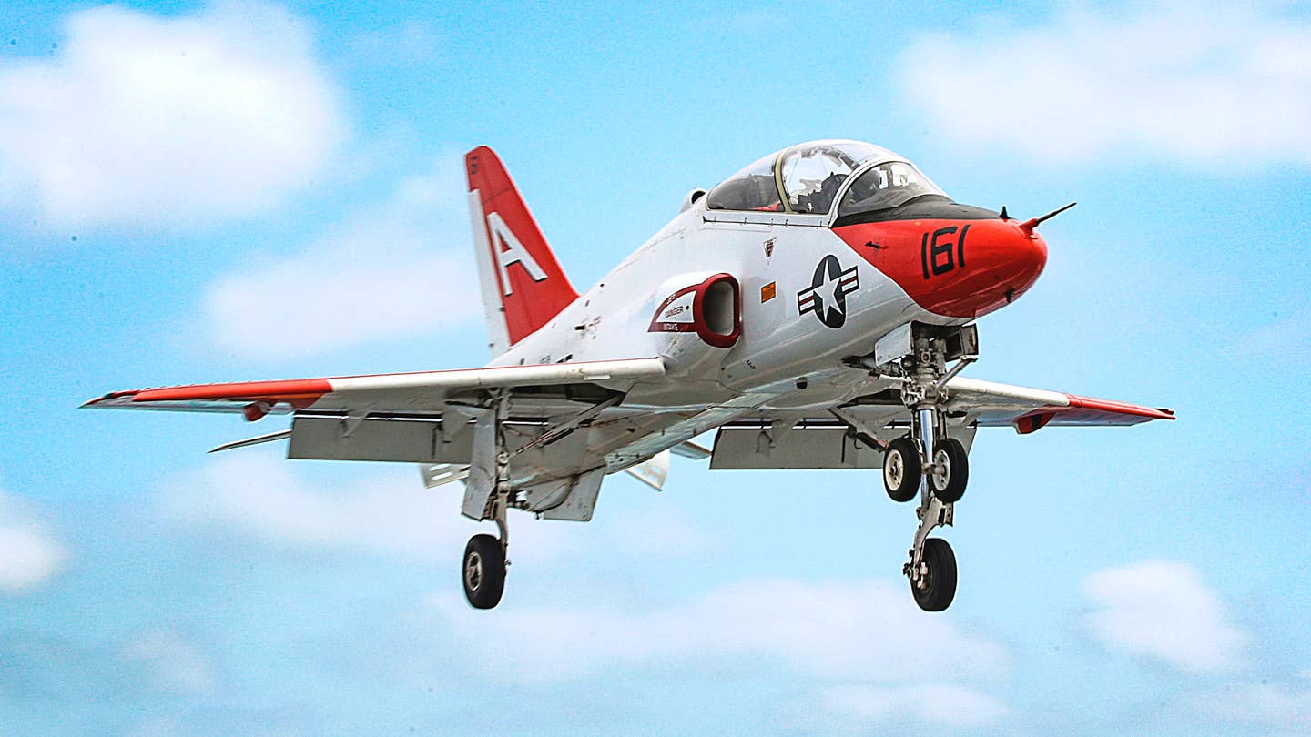 Teksas’ta T-45 Goshawk eğtim uçağı düştü