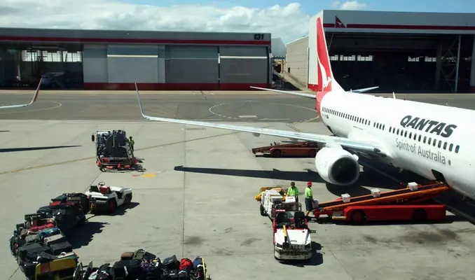 Qantas, üst düzey yöneticilerini bagaj yüklemeye çağırdı