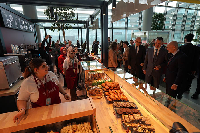 İGA, “Cafe Yanımda”yı IST’te hizmete açtı