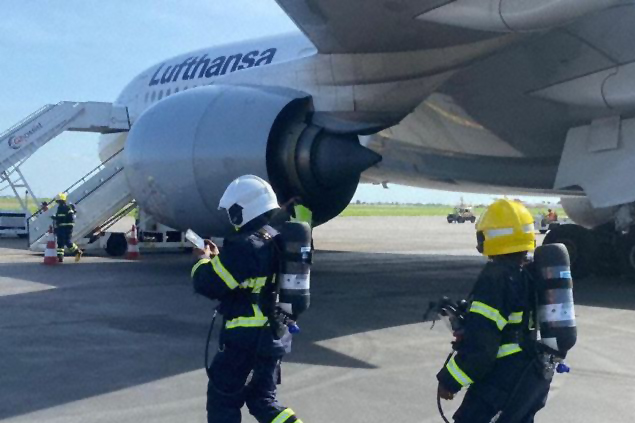 Lufthansa’nın A350 uçağı Luanda’ya acil indi