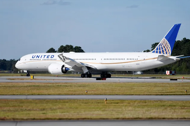 United Airlines rekor B787 Dreamliner açıklaması yapacak