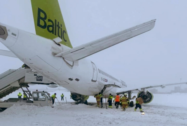 AirBaltic’in A220’si Riga’da inişte pistten çıktı