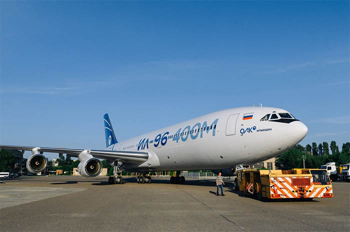 Yeni Il-96-400M uçağının görüntüleri yayınlandı