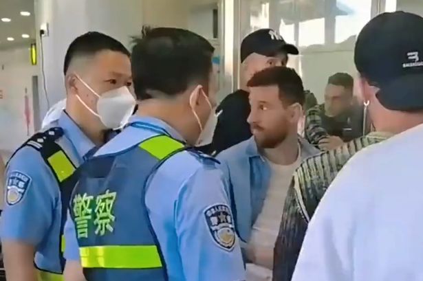 Lionel Messi, Pekin’de pasaport krizi yaşadı