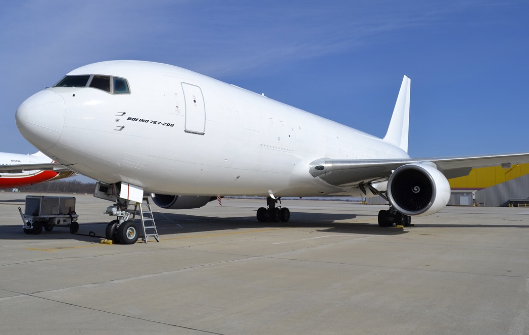 Jat Tehnika, ilk B767 yolcu uçağını kargoya çevirdi