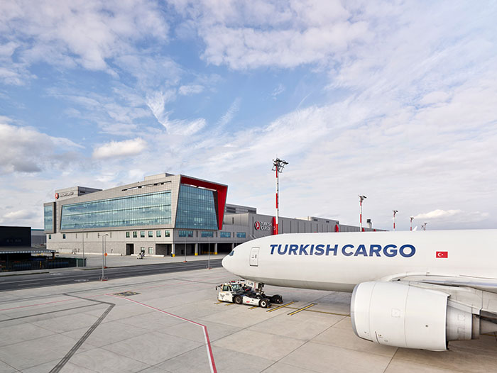 THY dört adet B777 kargo uçağı alıyor