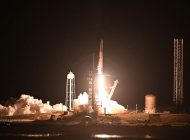 SpaceX, Dragon uzay aracını uzaya taşıdı