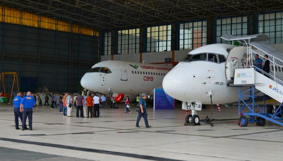 Çin C919 ve ARJ21’i Endonezya’da tanıttı