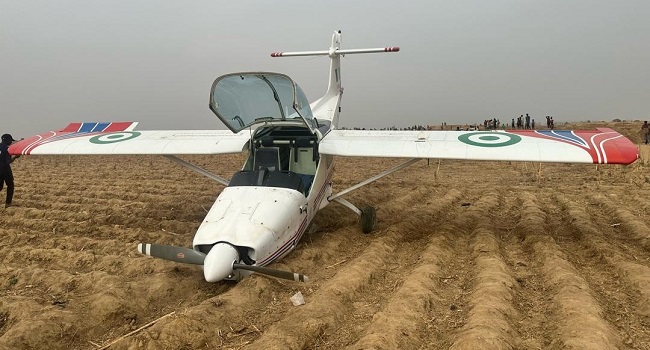 Nijerya Hava Kuvvetleri uçağı inişte pistten çıktı