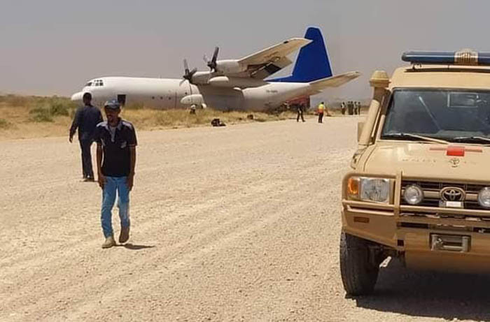 Somali’de L-100 inişte pistten çıktı