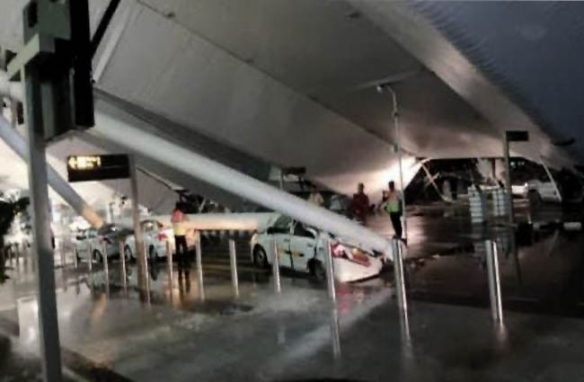 Yeni Delhi’deki havalimanı çatısı çöktü; 1 ölü dört yaralı