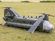 İngiltere Dorset’te Chinook acil indi