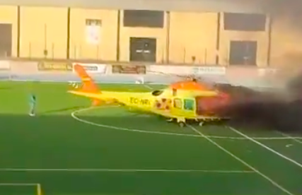 AW109S tipi helikopter futbol sahasına indi alev aldı