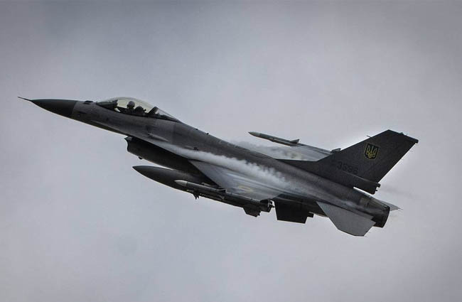 Ukrayna F-16’ları Rusya Herson üzerinde uçtu