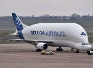 Beluga XL Schiphol Havalimanı’na acil indi