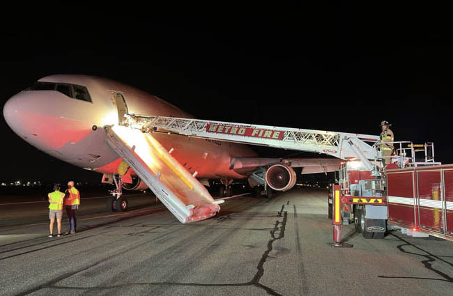 UPS’in MD-11F uçağı Sacramento’ya acil indi