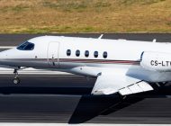 Cessna 680 kalkışta tilkiye çarptı