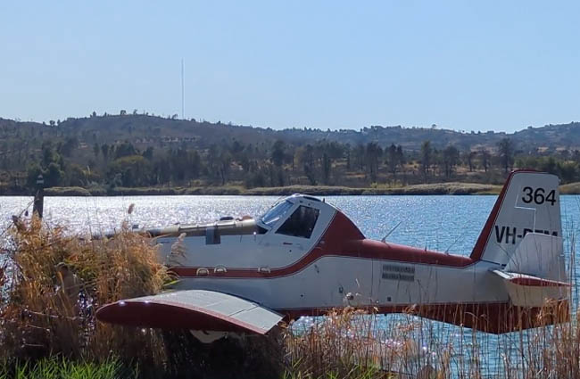 Yunanistan’da Air Tractor Maraton Gölü’nün kıyısına indi