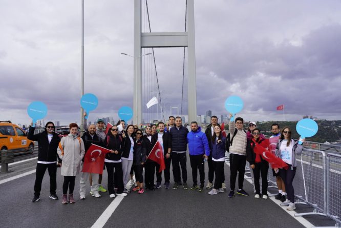 İGA İstanbul Maratonu’nde TESYEV adına koştu