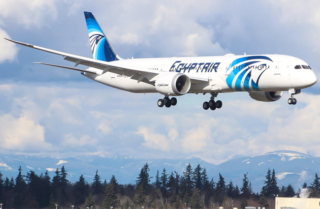 Egyptair 3 ay sonra Kahire-Beyrut uçuşlarına başladı