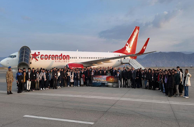 Corendon 513 Şırnaklı öğrenciyi Çanakkale’ye götürdü