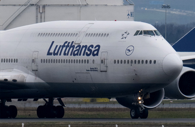 Lufthansa’nın pilotu rahatsızlandı acil indi