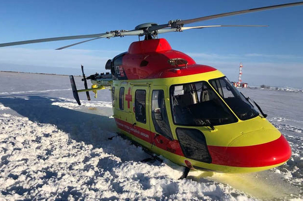 Rusya’da hava ambulans helikopter sert indi